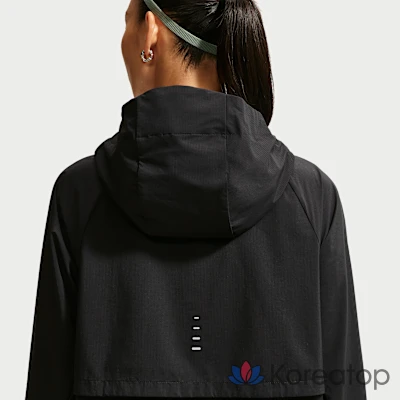 Куртка для бега женская Nike Swift Storm-FIT
