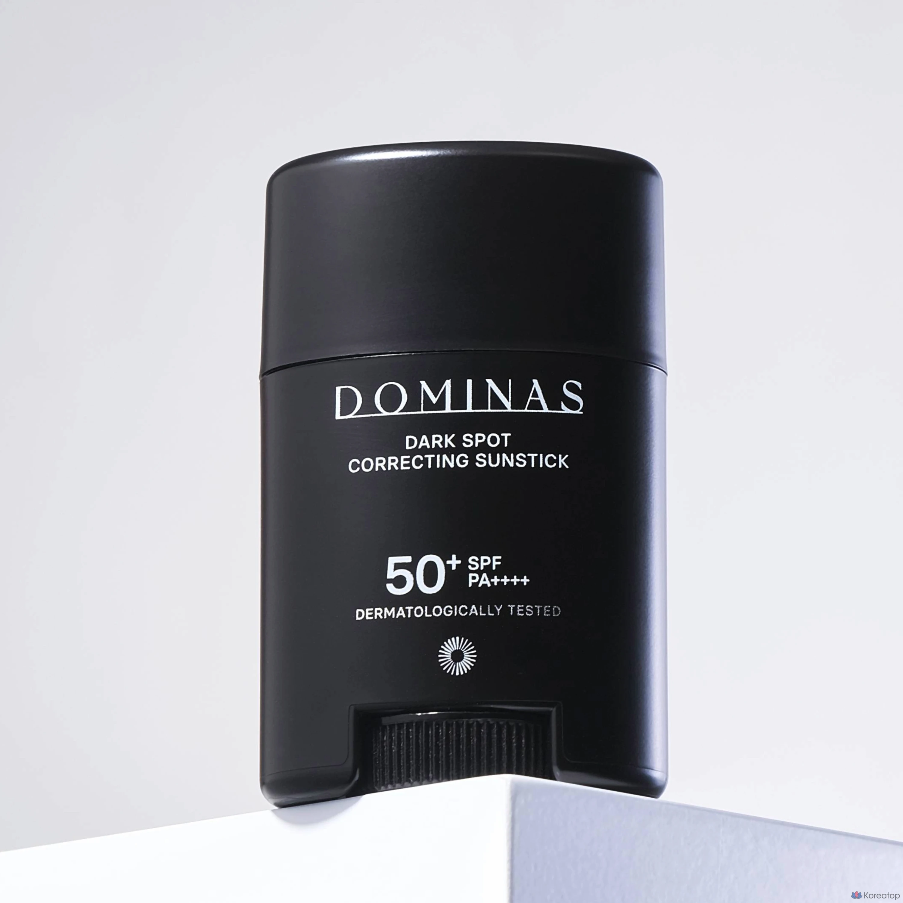 Солнцезащитный стик Dominas для коррекции темных пятен SPF50+ PA++++, 14 г, 1 шт.