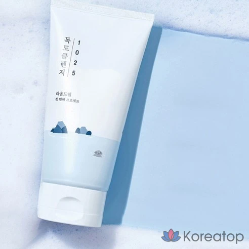 Очищающая пенка для умывания с морской водой Round Wrap 1025 Dokdo Cleanser, 150 мл