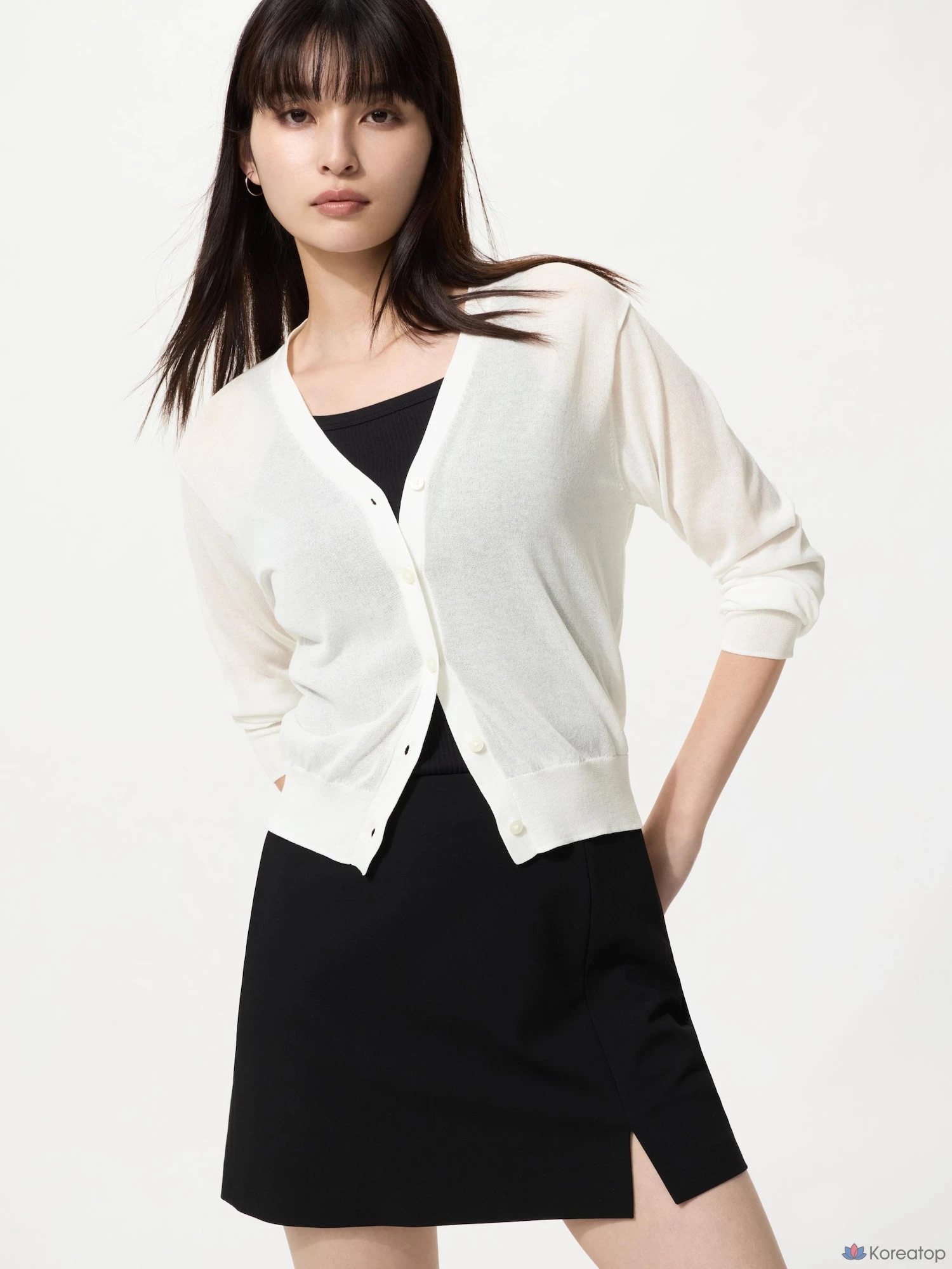 Кардиган Uniqlo Light V-Neck Cardigan