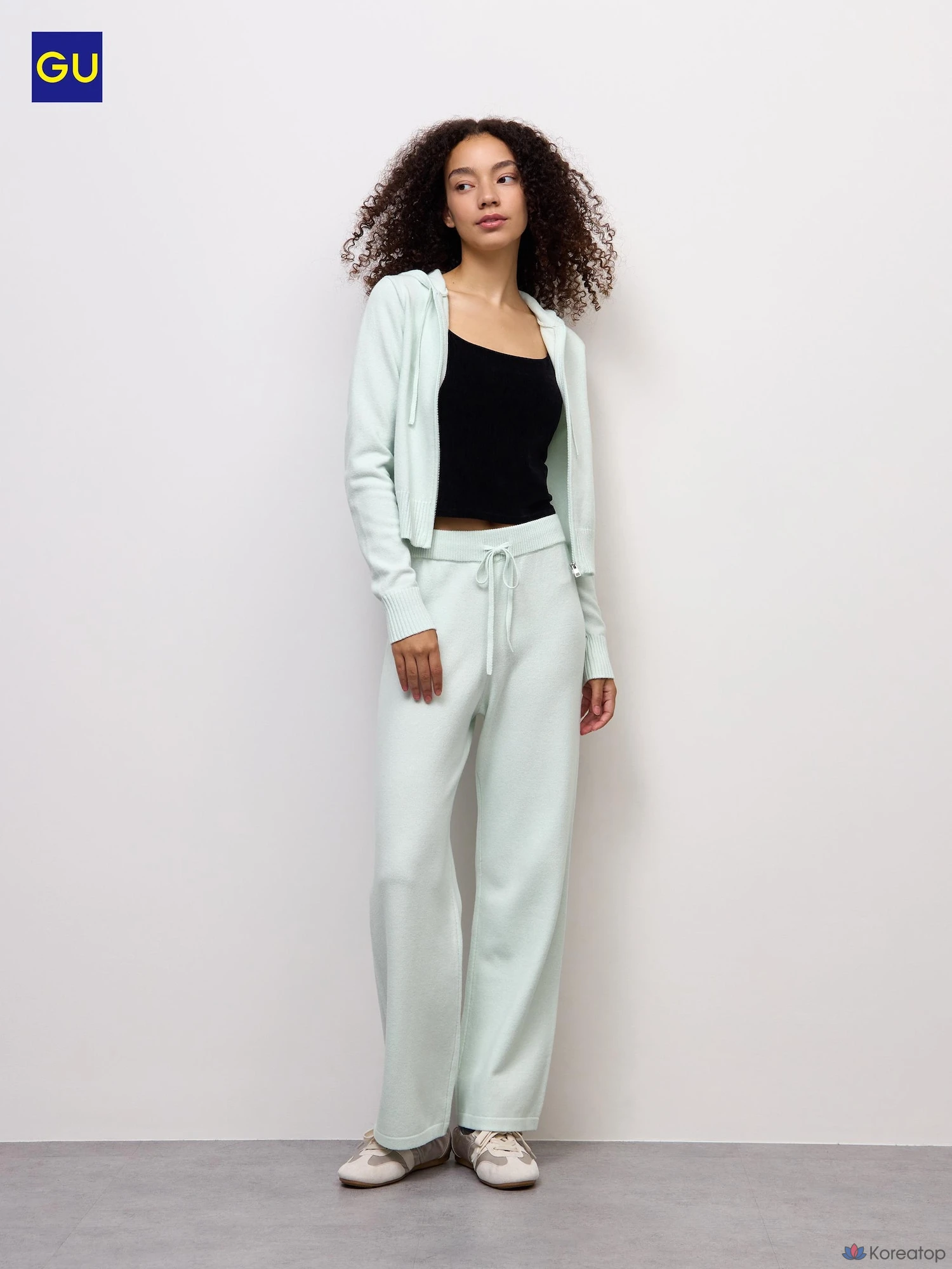 Брюки Uniqlo Knit Flare Pants