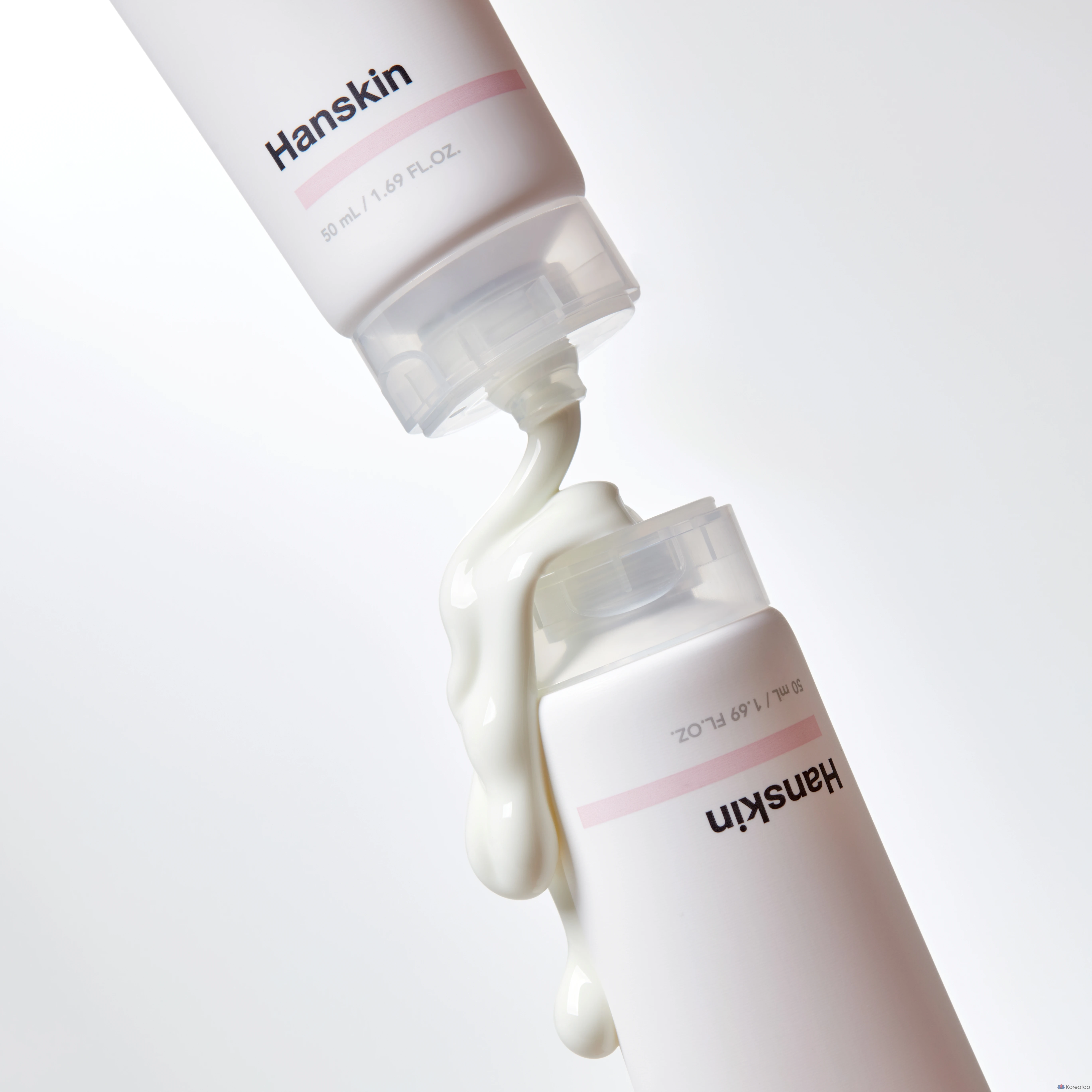 Солнцезащитный крем HANSKIN Real Complexion Hyaluronic Relief Water Sunscreen SPF50+ PA++++, 50 мл, 1 шт.