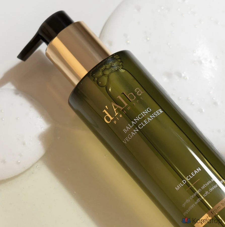 Очищающее средство для лица D'alba Mild Skin Balancing Vegan Cleanser, 200 мл, 1 шт.