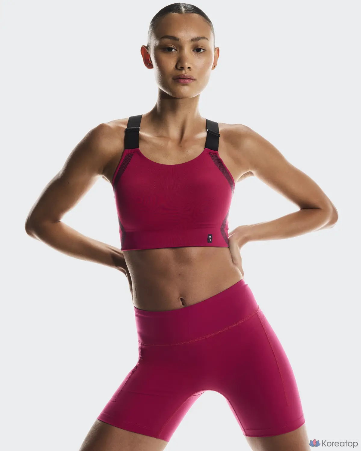 Тайтсы ON Performance Tights Short