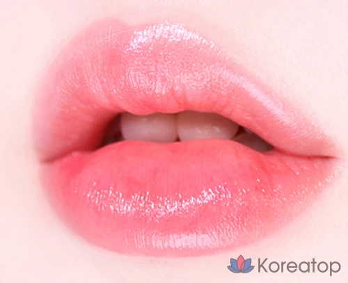 Бальзам для губ Mqny New York Loving You Tint Glow, 1 шт., оттенок Lively Coral.