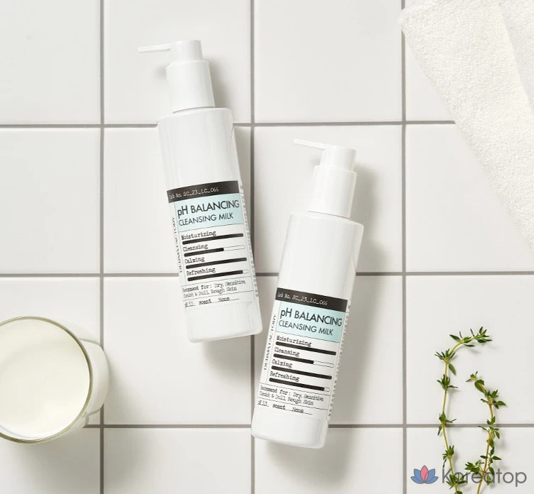 Очищающее молочко Derma Factory с пантенолом для балансировки pH, 240 мл, 1 шт.