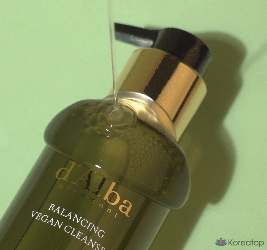 Очищающее средство для лица D'alba Mild Skin Balancing Vegan Cleanser, 200 мл, 1 шт.