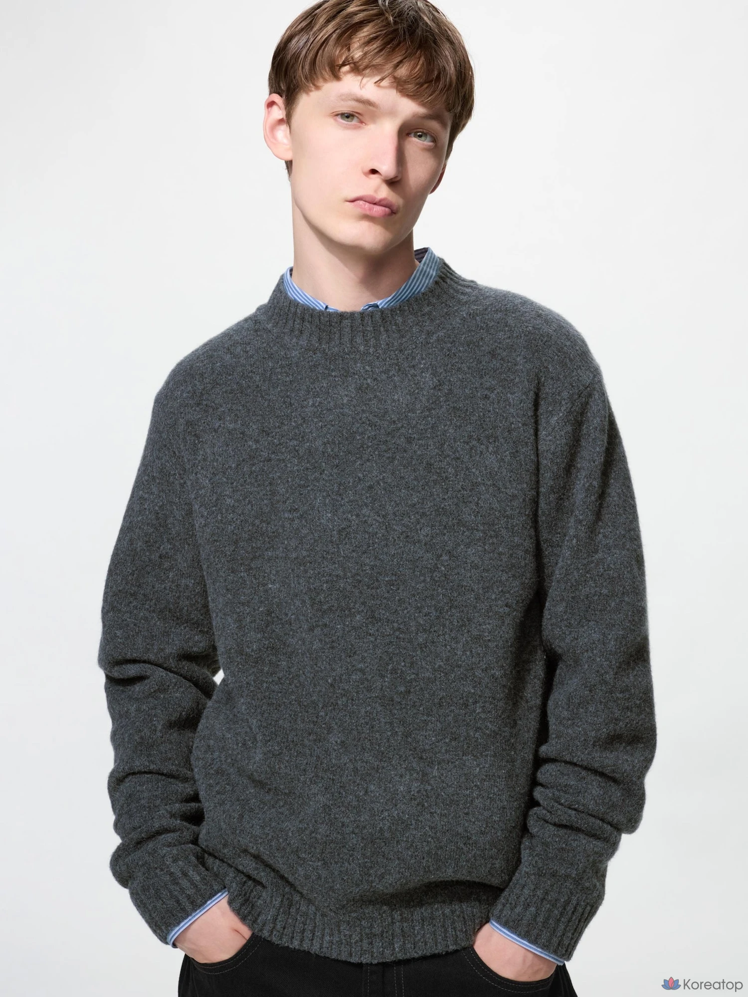 Свитер Uniqlo Souffle Yarn Crew Neck