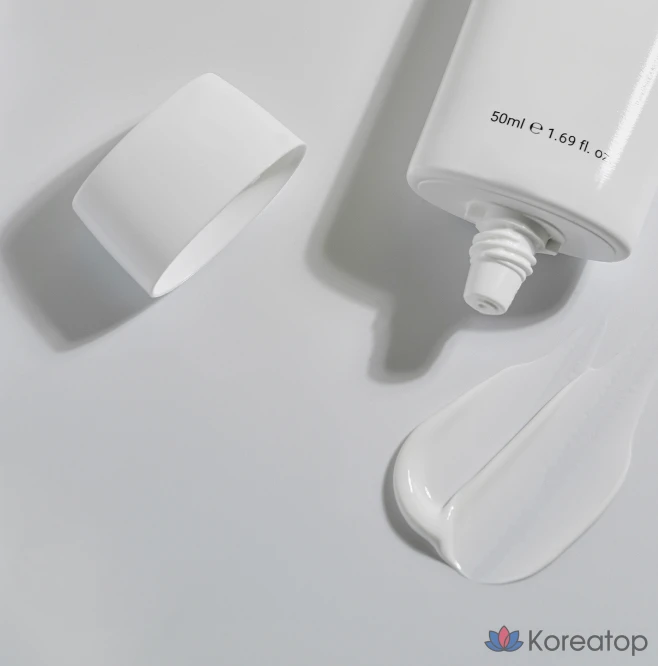 Солнцезащитный крем Rovectin Aqua Moisture SPF50+ PA++++, 50 мл, 1 шт.