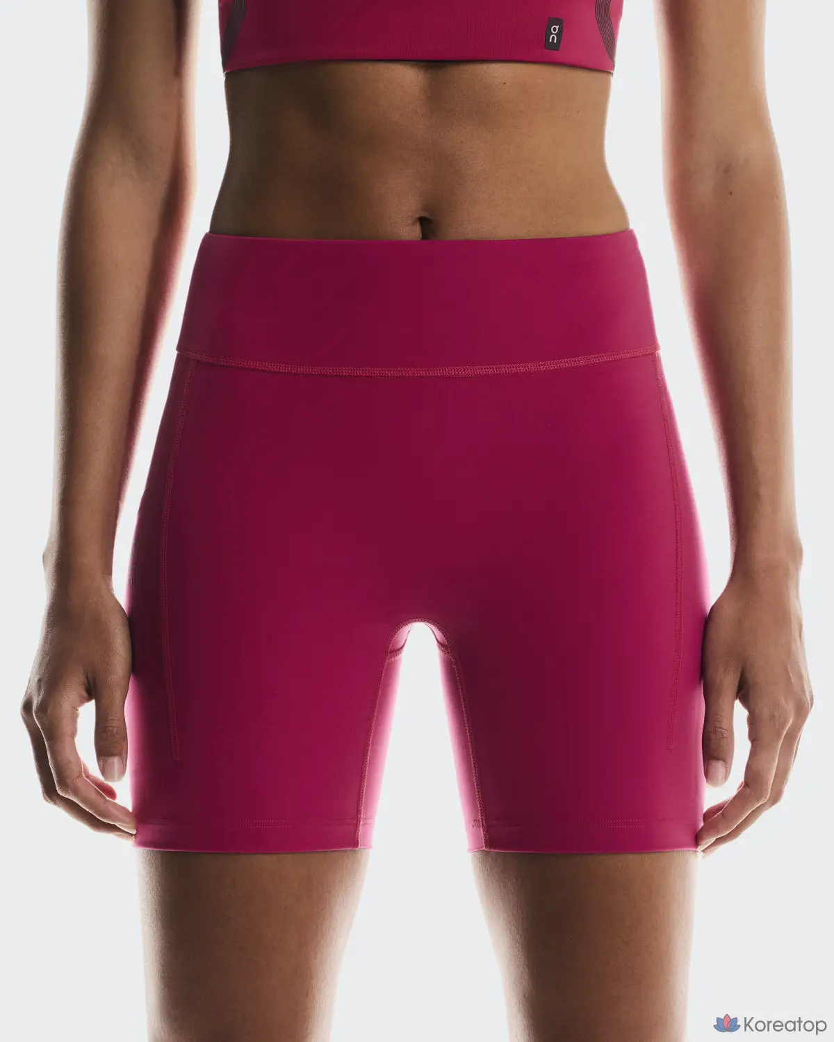 Тайтсы ON Performance Tights Short