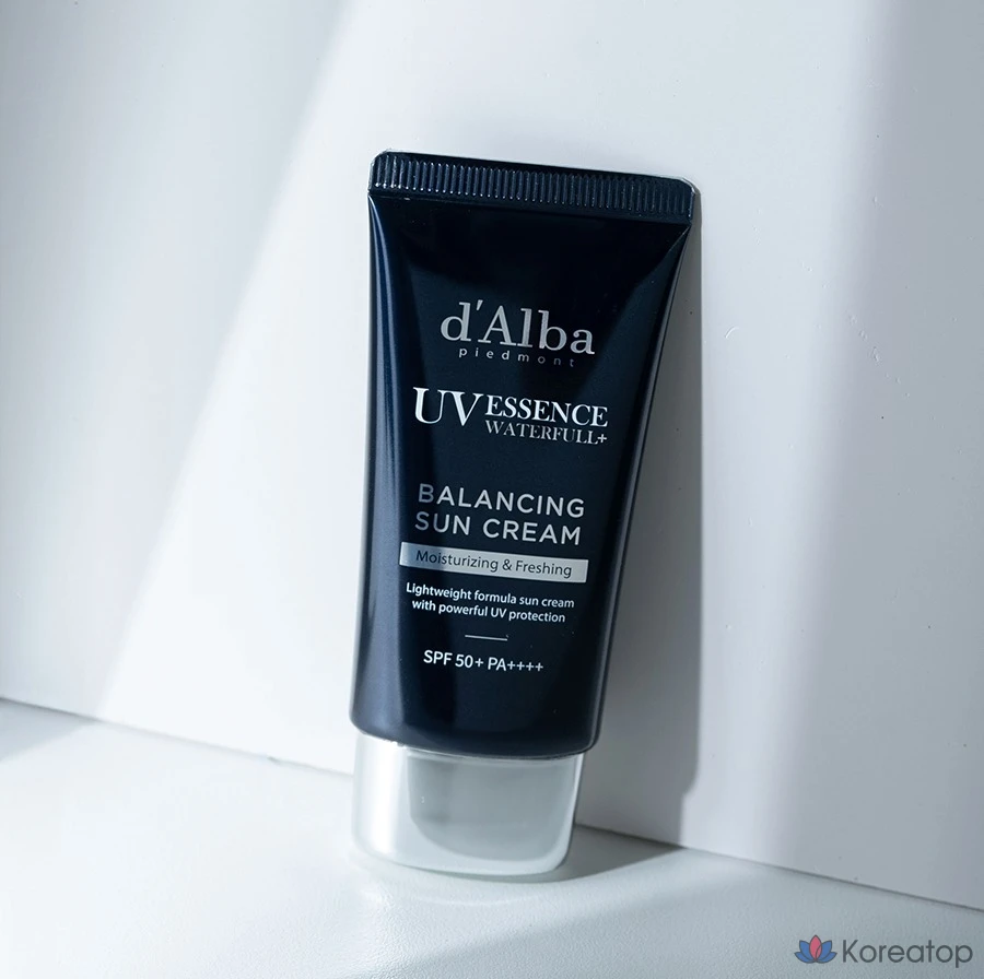 Солнцезащитный крем D'alba All-in-One Waterful Balancing Sunscreen SPF50+ PA++++, 50 мл, 1 шт.