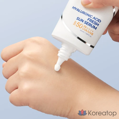 Солнцезащитная сыворотка Isntree с гиалуроновой кислотой SPF50+ PA++++, 1 шт., 50 мл