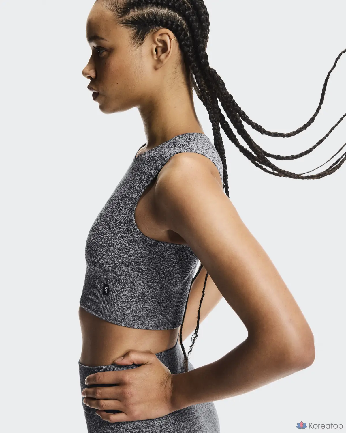 Укороченный трикотажный топ ON Studio Knit Crop