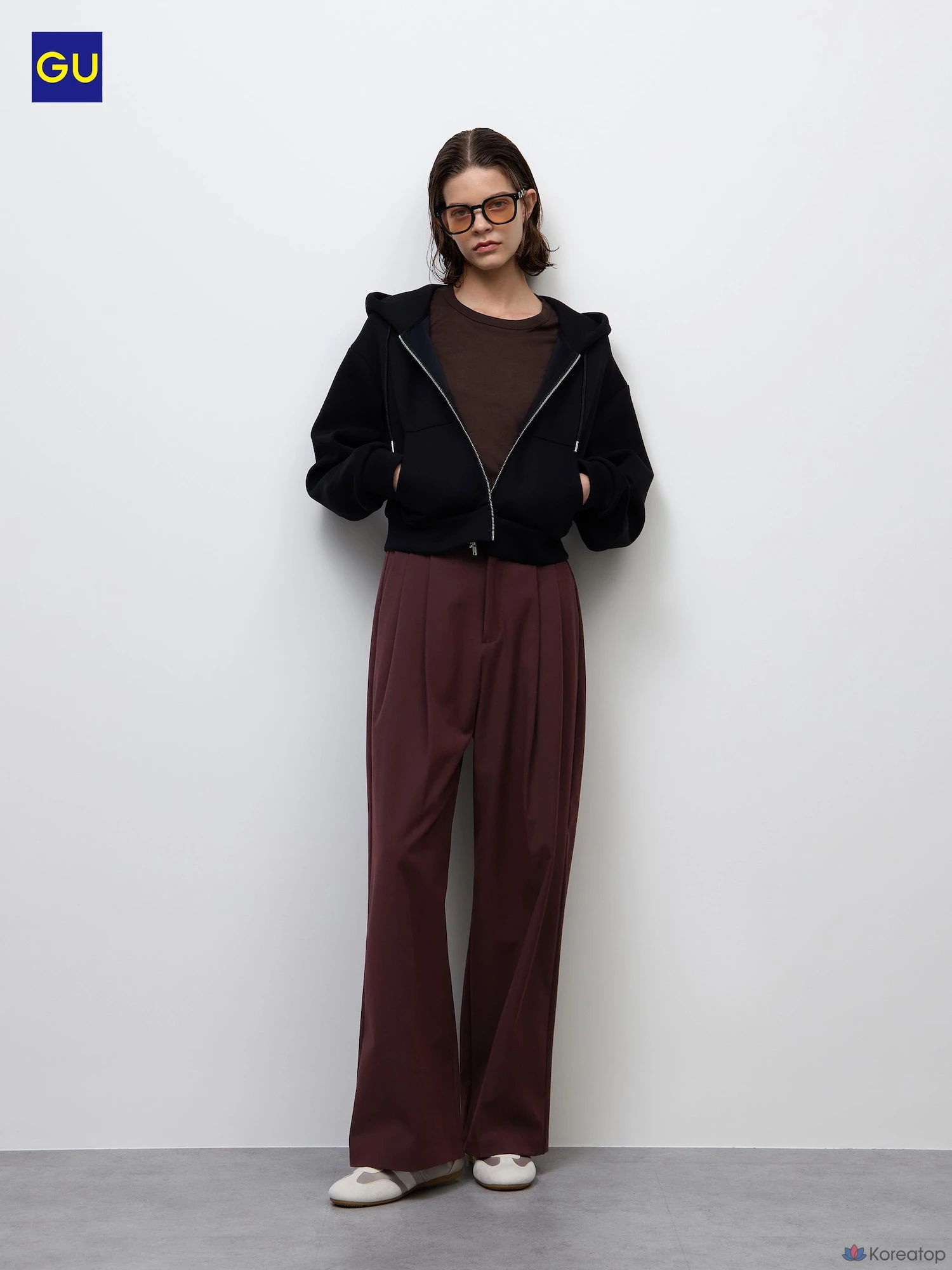 Брюки Uniqlo Tuck Wide Pants