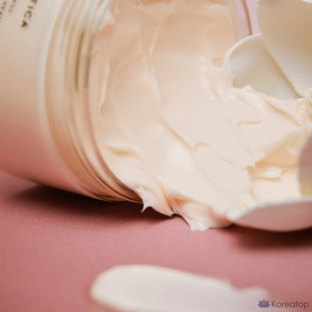 Масло для тела Aromatica Mellowness с магнолией и сандалом, 200 г, 1 шт.