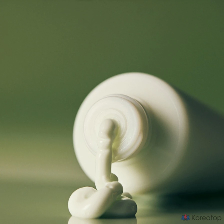 Охлаждающий массажный крем для тела Aromatica с ароматом можжевельника, ягод и лимона, 100 мл, 1 шт.