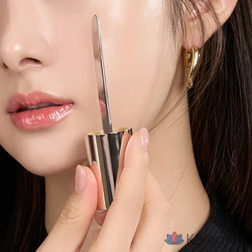 Шпатель для тональной основы D'alba Skin Fit Serum Foundation Spatula, 40 мл, 1 шт., № 23