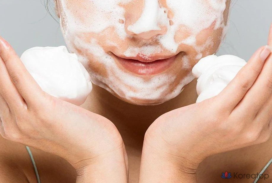 Очищающая пенка для лица Derma Factory Panthenol с pH-балансом, 120 г, 1 шт.