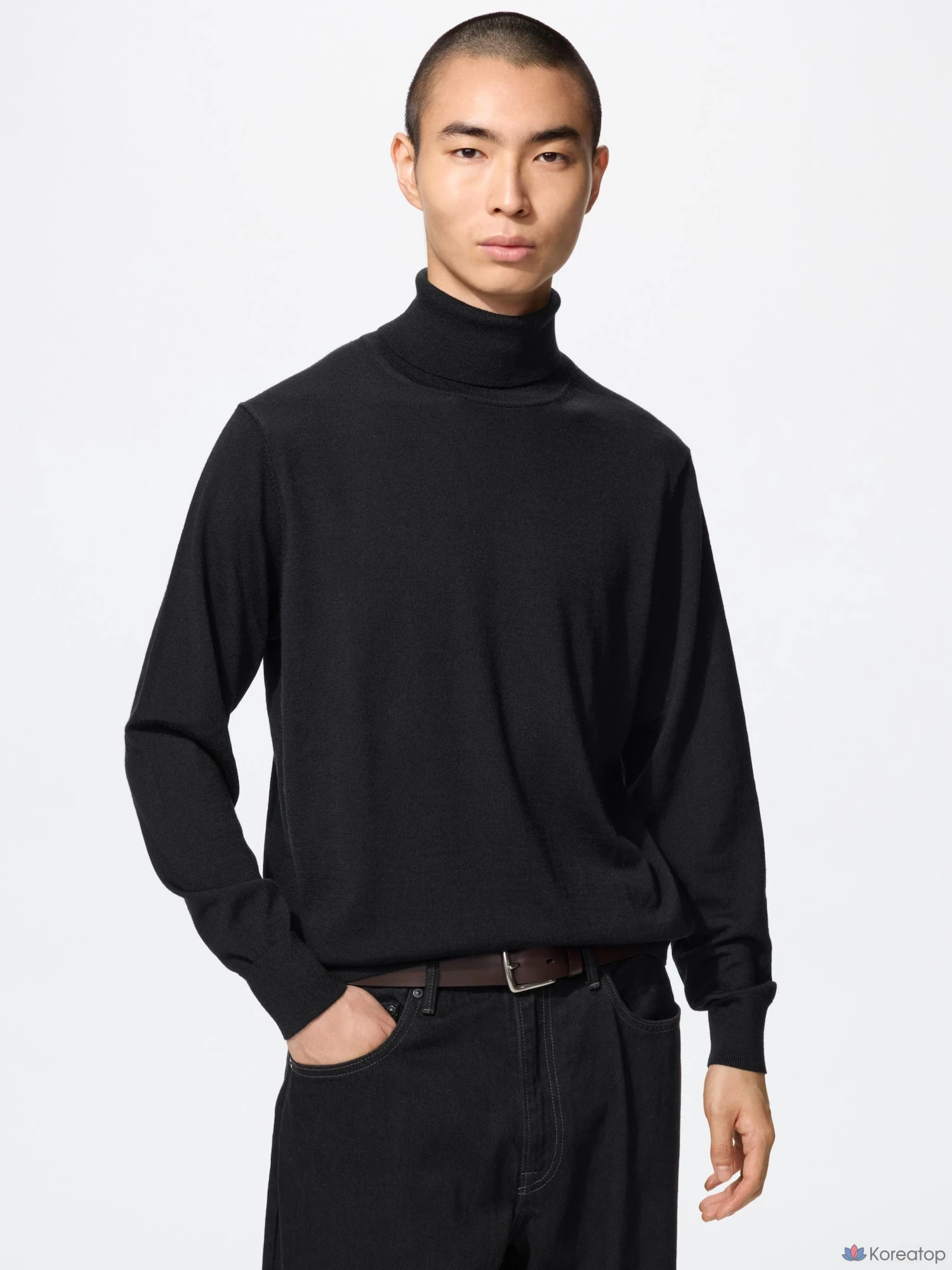 Свитер Uniqlo Merino Turtleneck Sweater