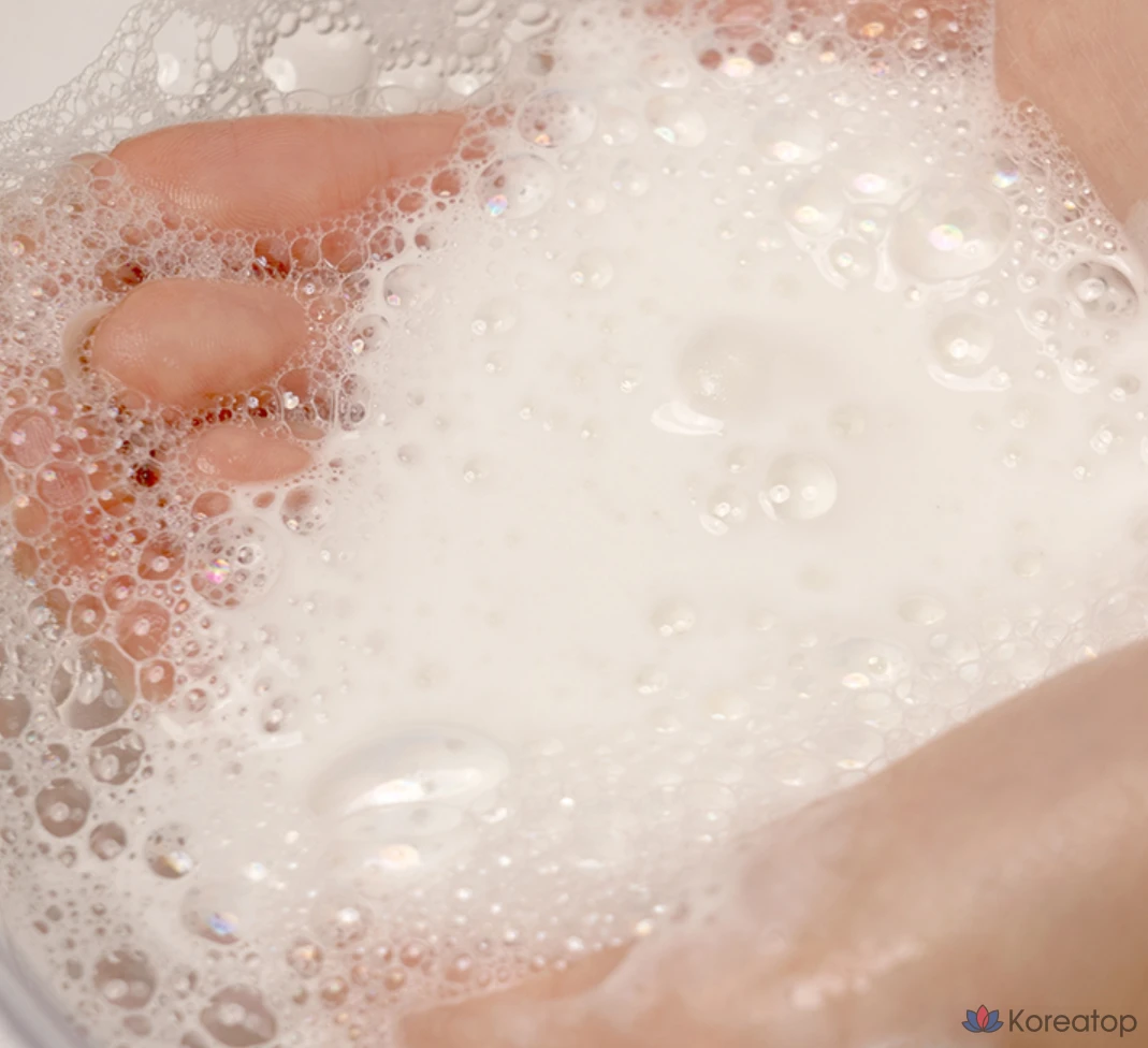 Очищающее средство для лица D'alba Mild Skin Balancing Vegan Cleanser, 200 мл, 1 шт.