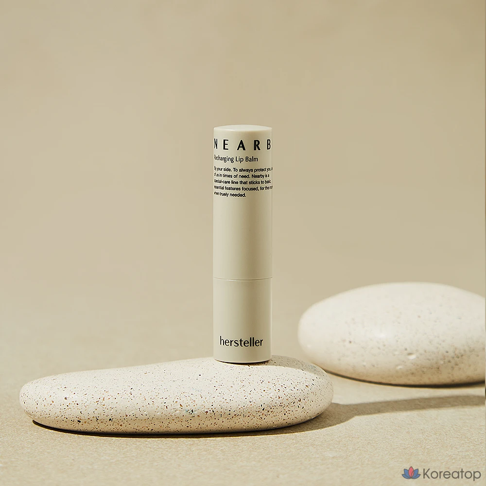 Бальзам для губ Hersteller Nearby Recharging Lip Balm, оттенок Plain, 3.8 г, 1 шт.