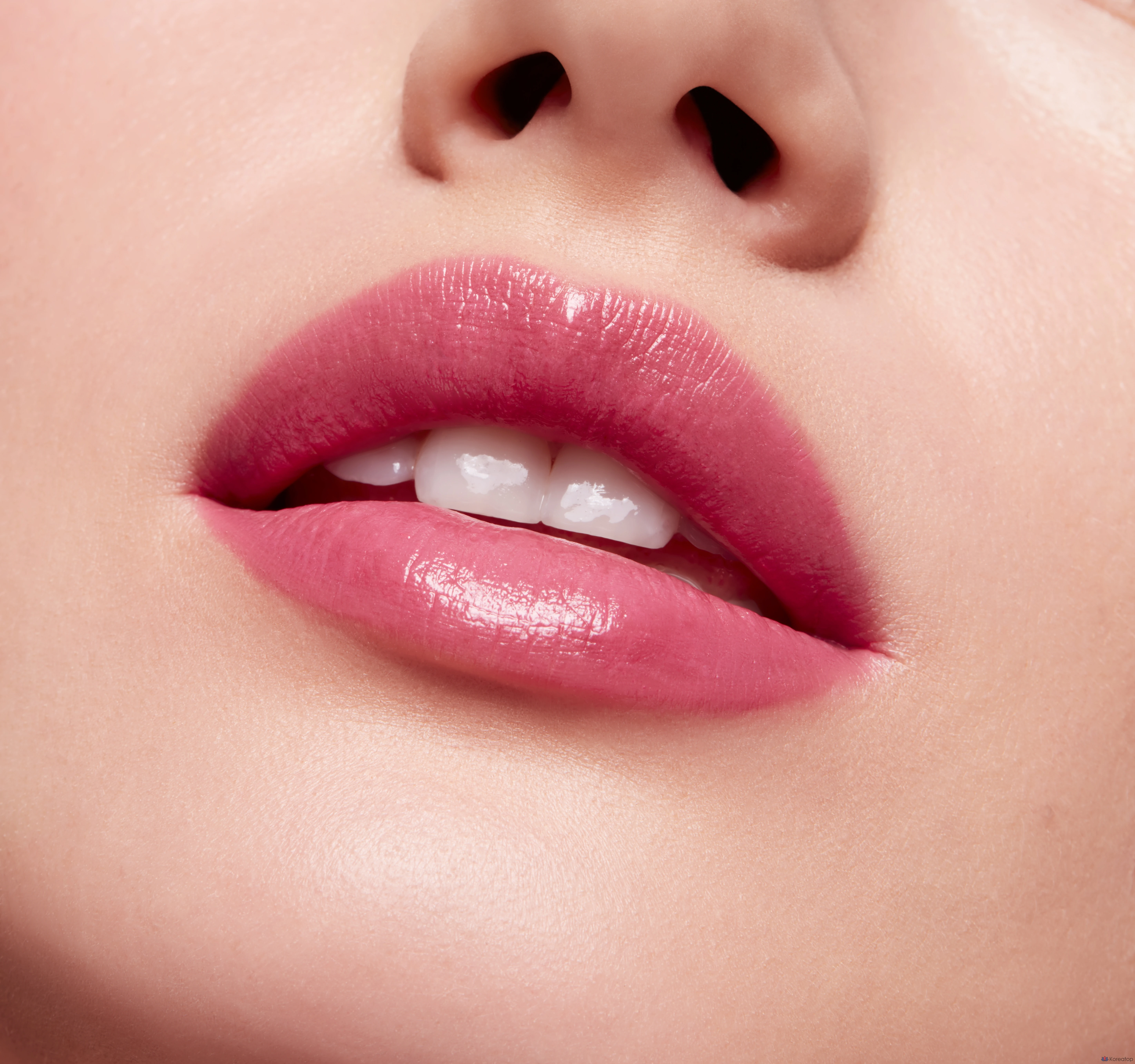 Губная помада Mac Lustreglass Sheer Shine Lipstick, оттенок No Photos, 1 шт., фото 3