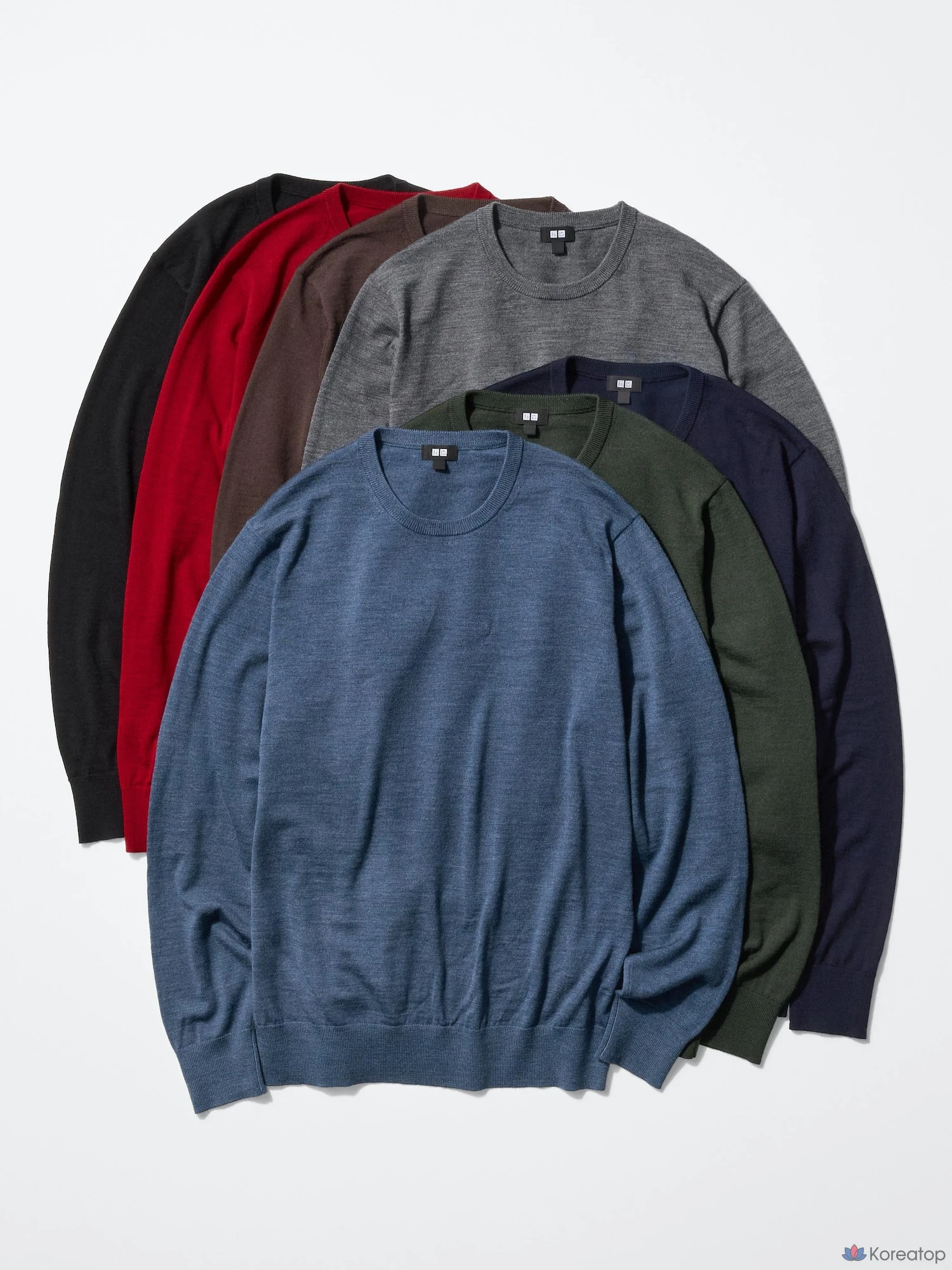 Свитер Uniqlo Merino Crew Neck Sweater