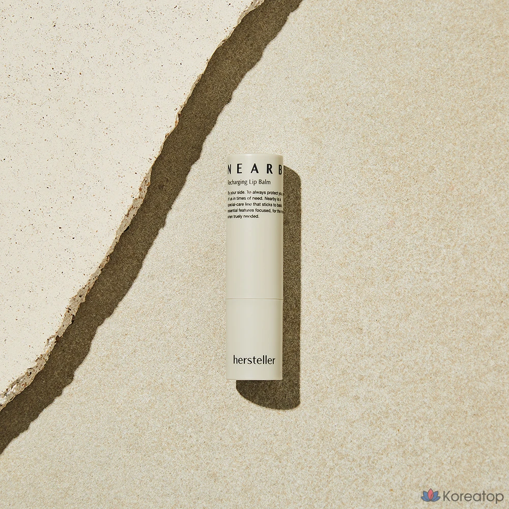 Бальзам для губ Hersteller Nearby Recharging Lip Balm, оттенок Plain, 3.8 г, 1 шт.