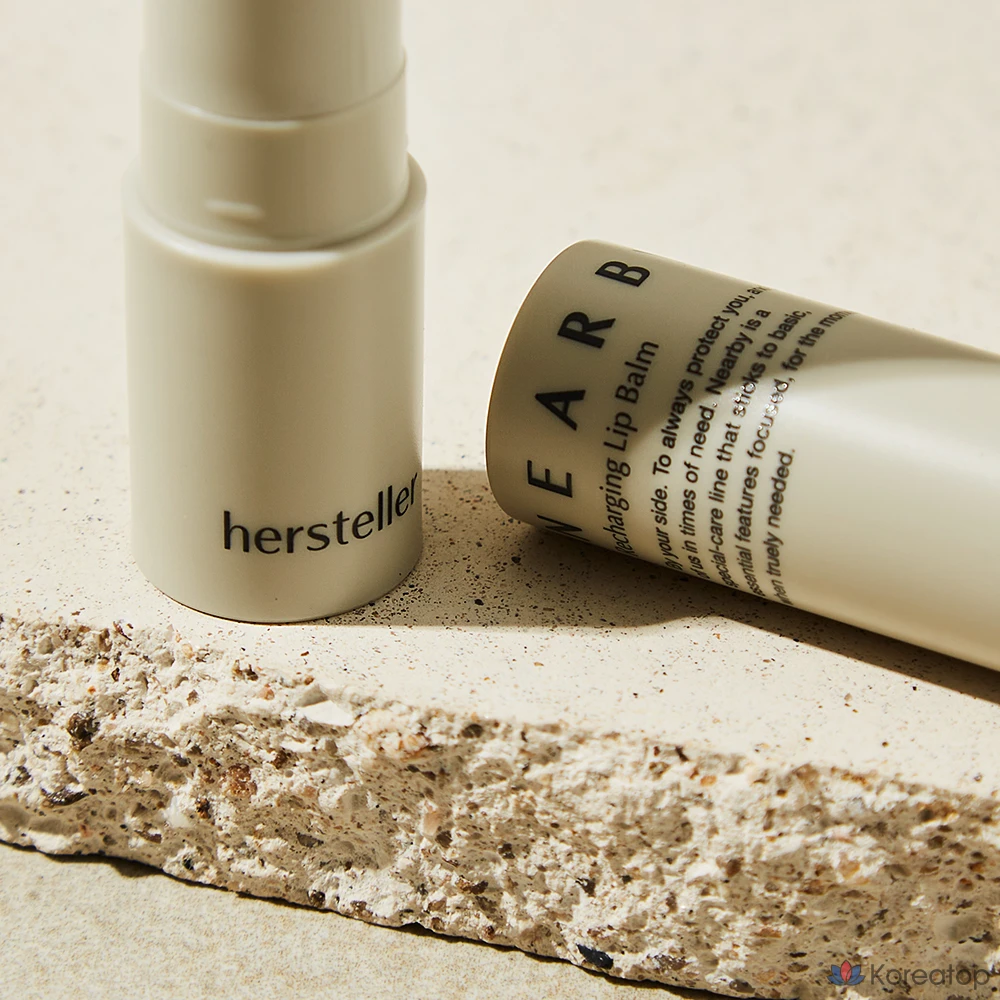 Бальзам для губ Hersteller Nearby Recharging Lip Balm, оттенок Plain, 3.8 г, 1 шт.