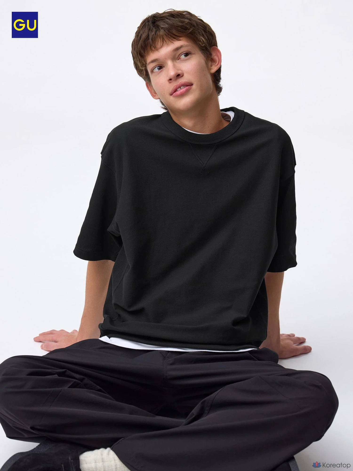 Футболка Uniqlo Sweat Look T