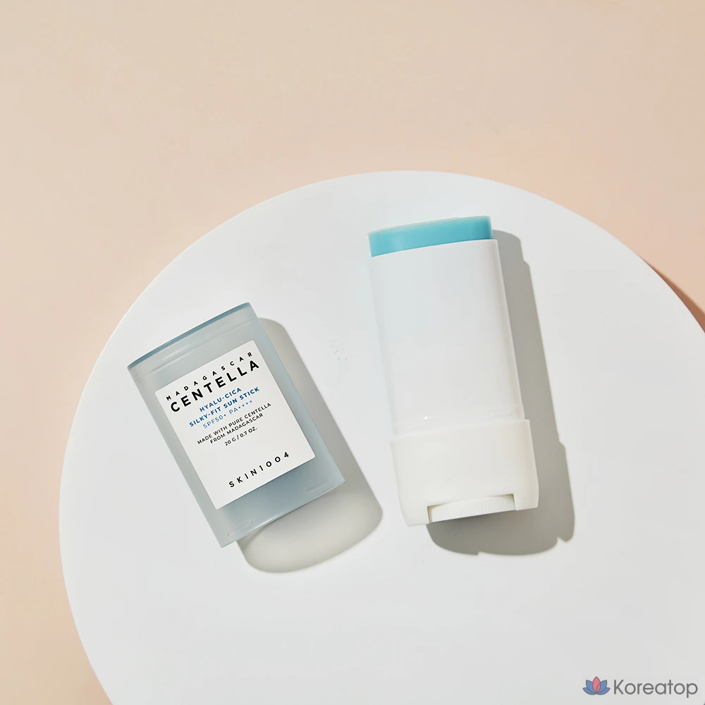 Солнцезащитный стик Skin1004 с гиалуроновой кислотой Silky Fit SPF50+ PA++++, 20 г, 1 шт.