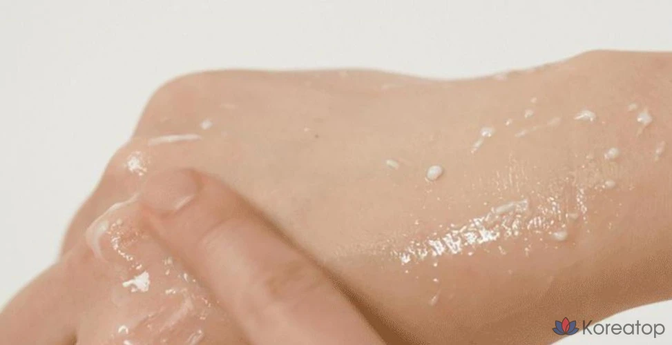 Отшелушивающий гель для душа Nature Republic Smooth Exfoliating Shower Peach, 300 мл, 1 шт.