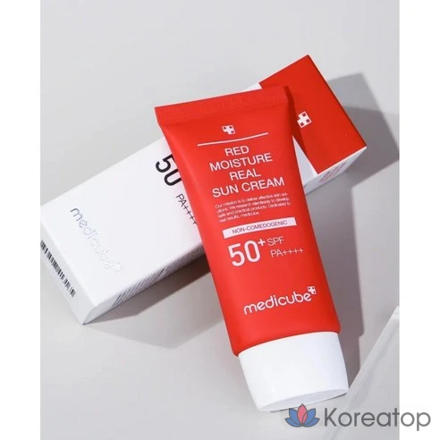 Солнцезащитный крем Medicube Red Moisture Real 50 мл (SPF50+ PA++++)