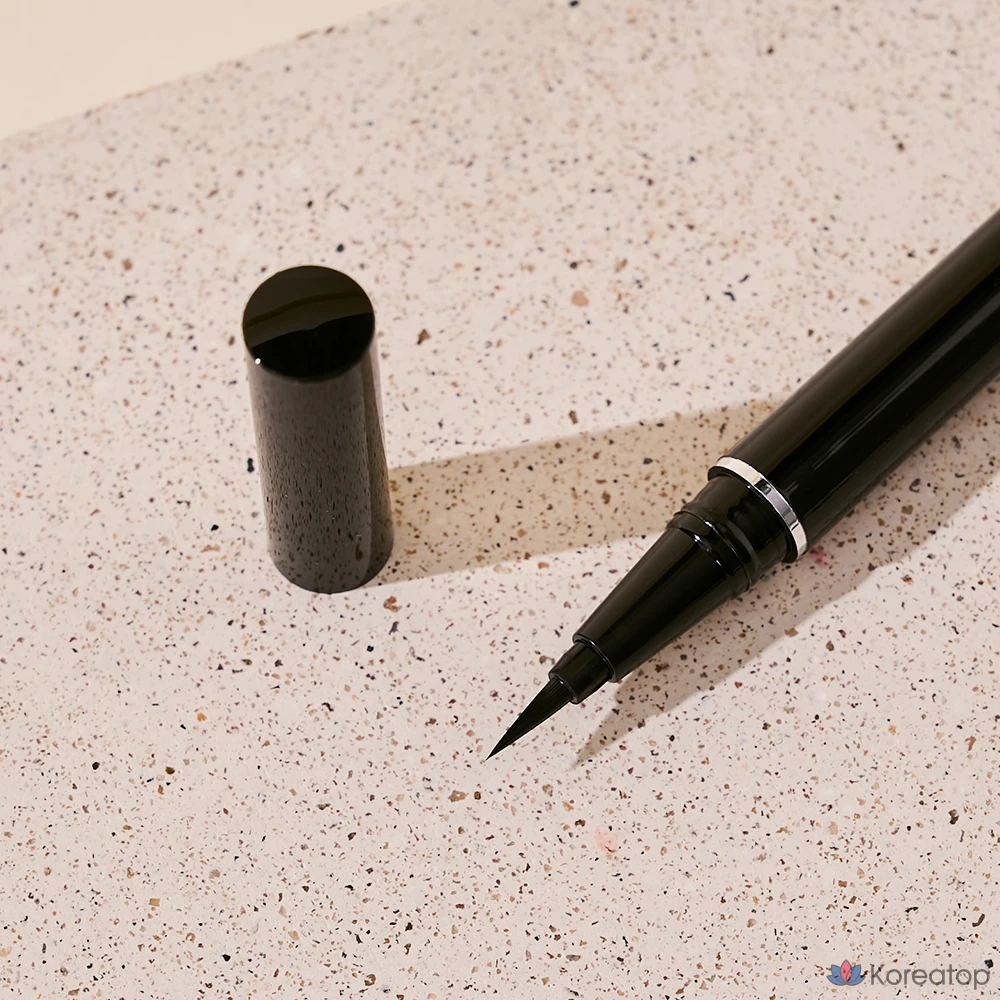 Лайнер для век Jungsaemmool Artist Call Pen Liner, оттенок Call Black, 0.4 мл, 1 шт.