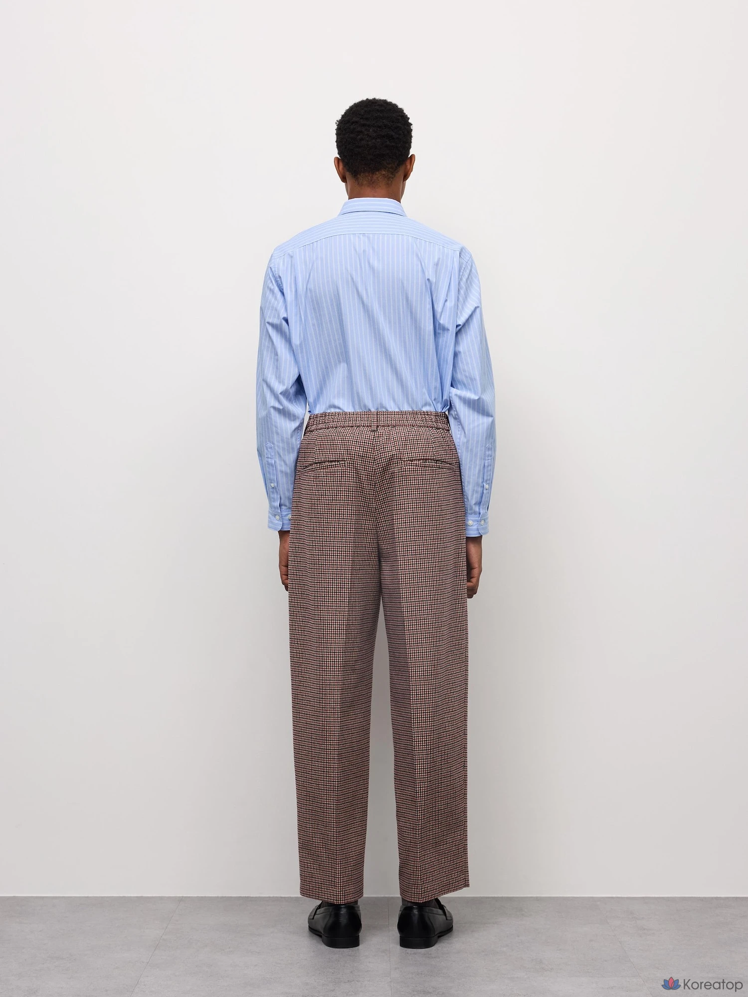 Брюки Uniqlo Check Tuck Tapered Pants