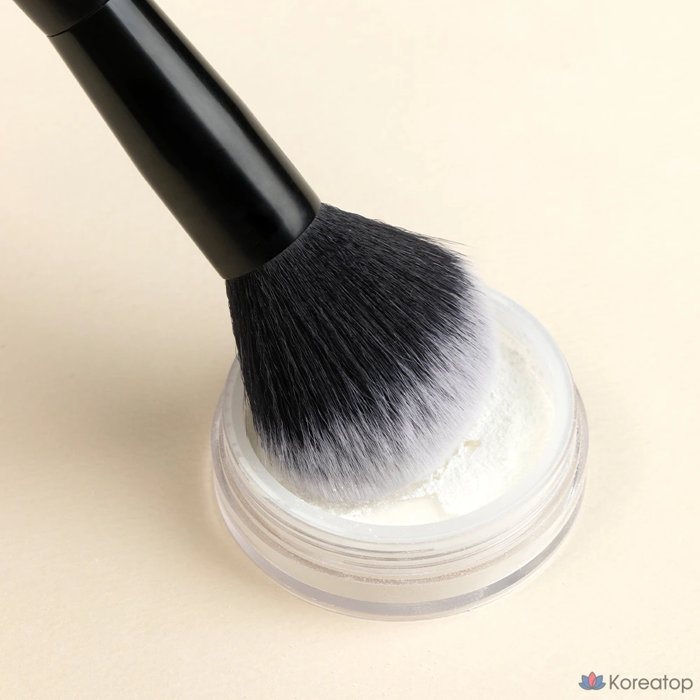 Кисть для пудры MERZY Powder Brush, 1 шт., разные цвета.