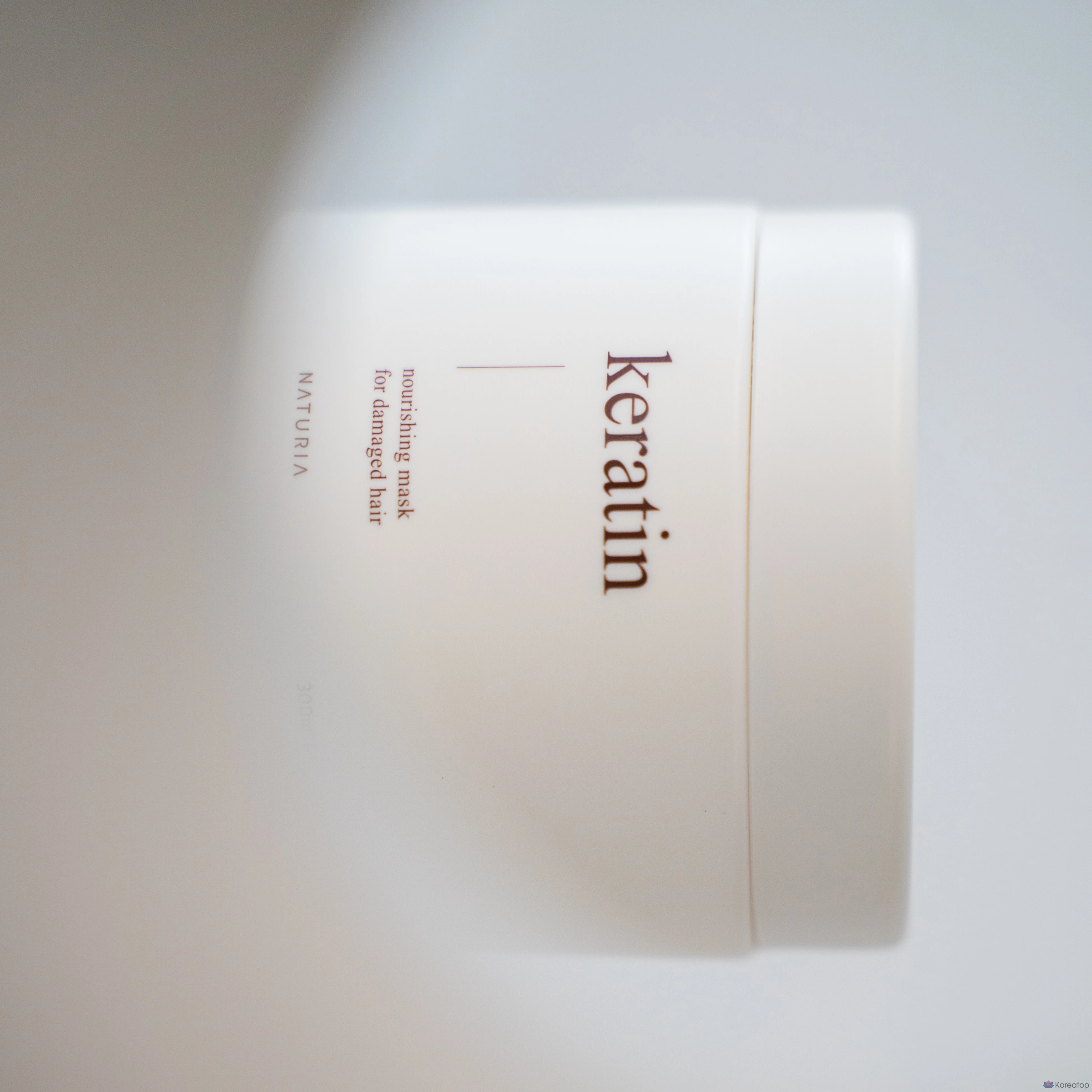 Питательная маска Naturia, 300 мл / Салонная протеиновая маска Cinderella Clinic для сильно поврежденных волос, 1 упаковка