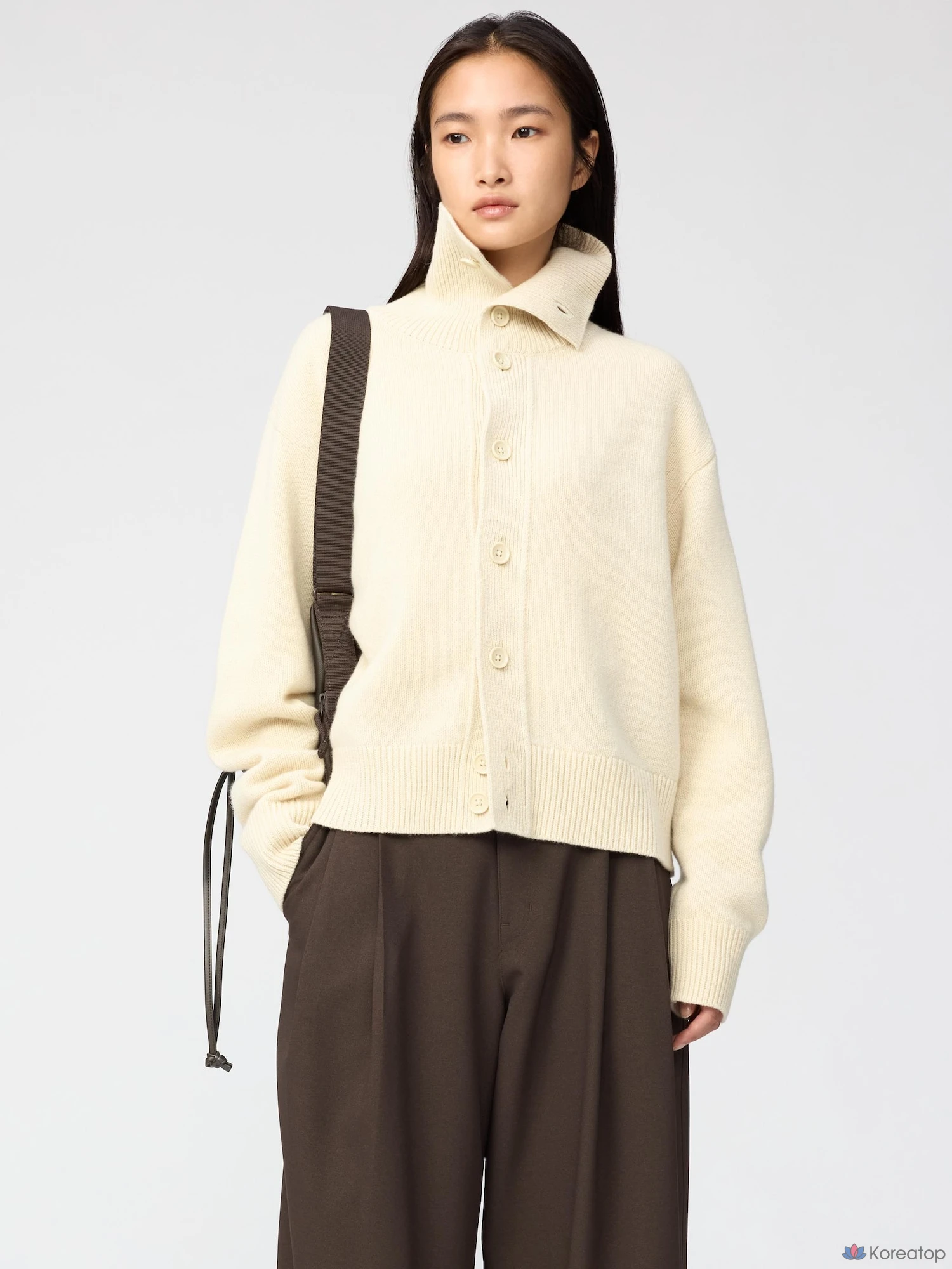 Брюки Uniqlo Tuck Barrel Leg Pants