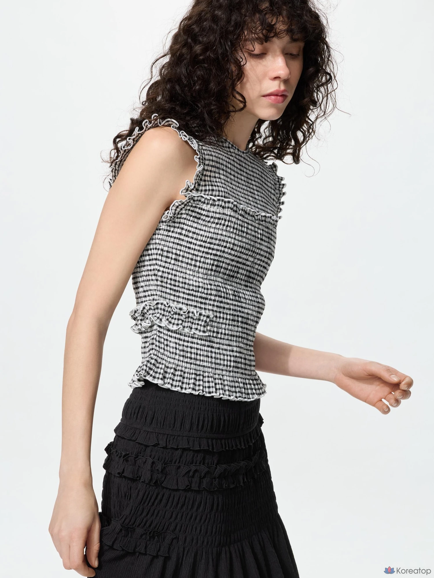 Футболка без рукавов Uniqlo Shirring T (Sleeveless)