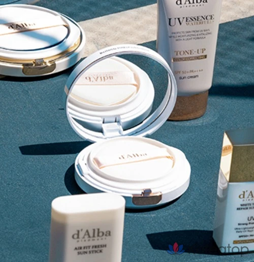 Кушон d'Alba Waterfull Tone-Up Sun Cushion Refill SPF50+ PA++++, 15 г, 1 шт.
