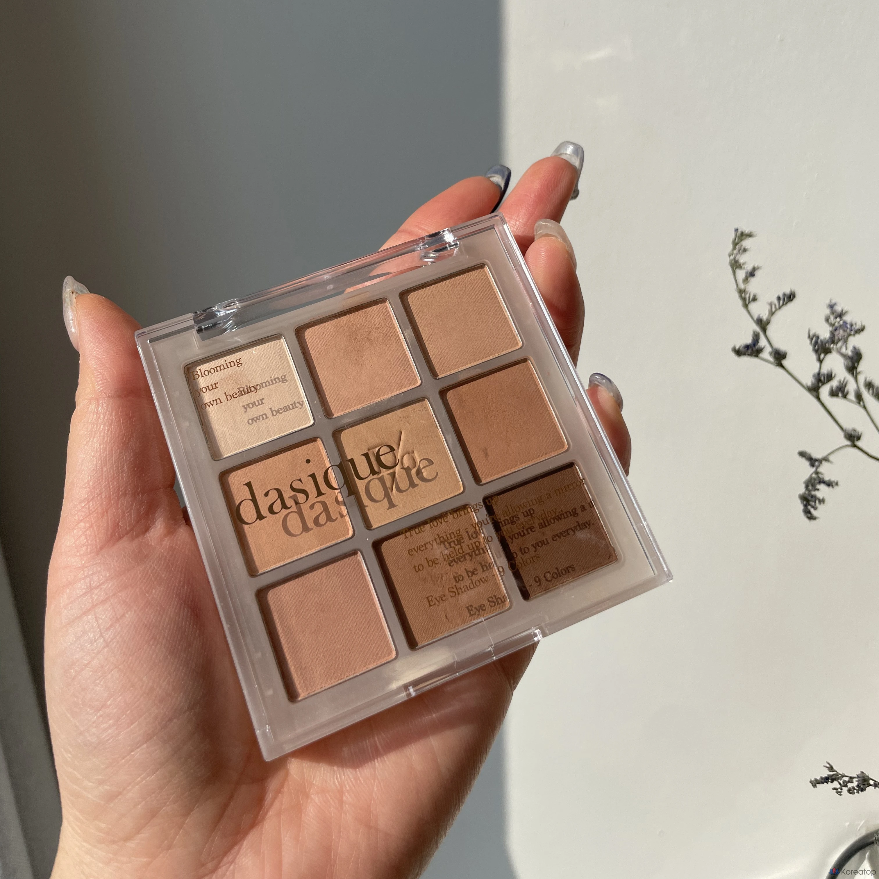 Тени для век Dasique Shadow Palette, оттенок 012 Warm Blending, 1 шт.