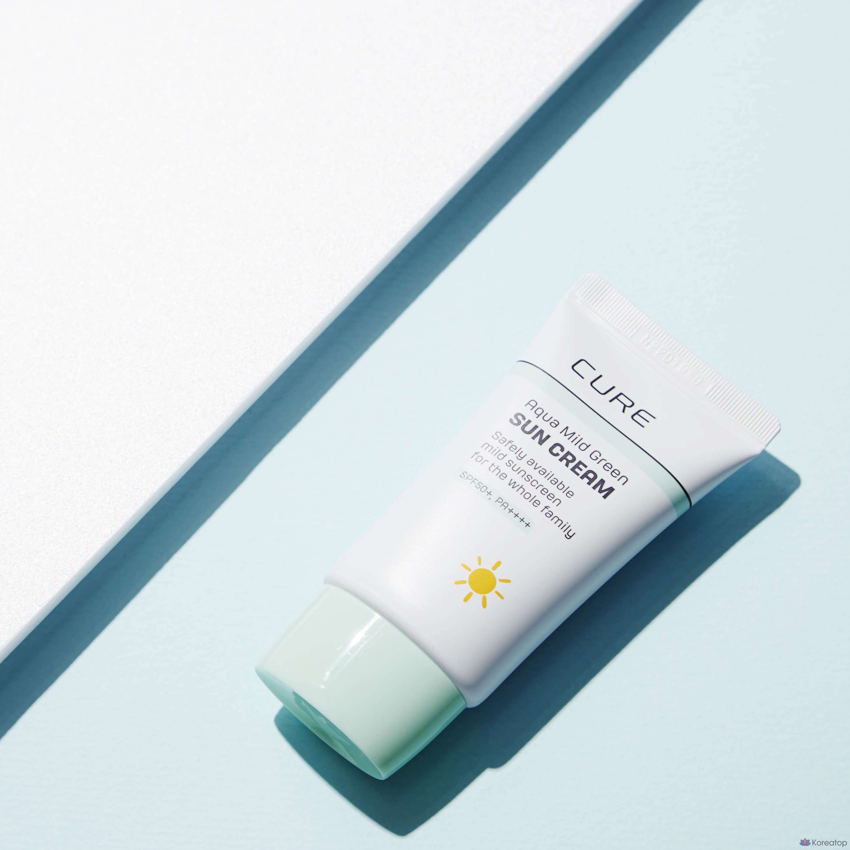 Солнцезащитный крем KIM JEONG MOON Aloe Cure Aqua Mild Green Sunscreen SPF50+ PA++++, 40 мл, 1 шт.