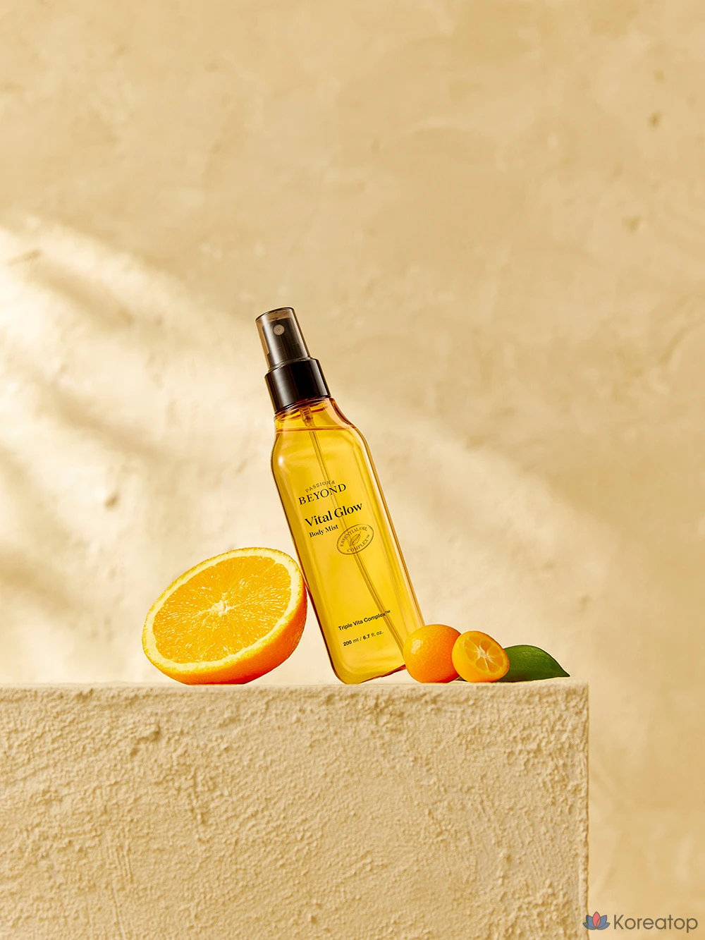 Спрей для тела BEYOND Vital Glow с цитрусовыми и травяными нотками, 200 мл, 1 шт.