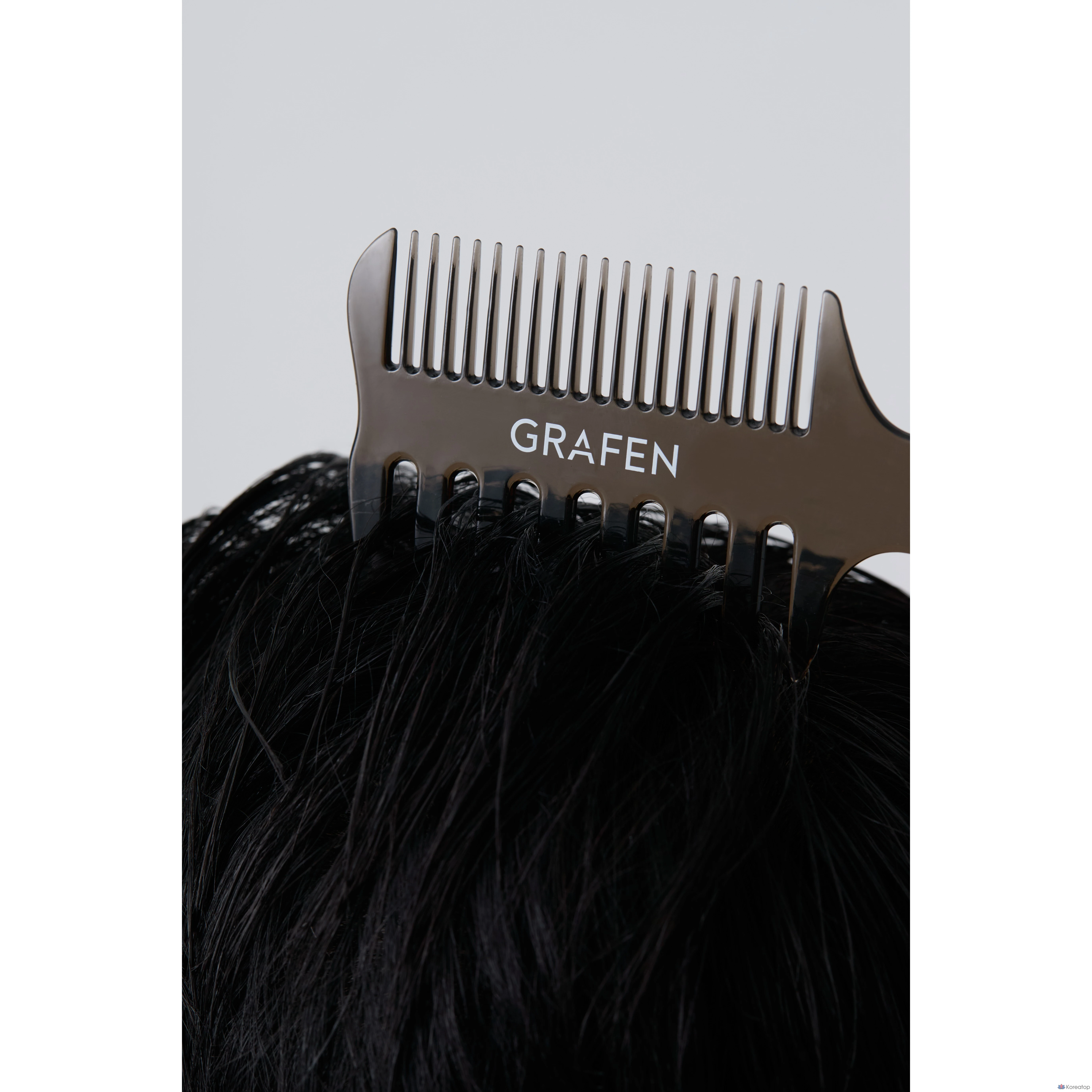 Многофункциональная помада-гребень с GRAFEN, 1 шт., черная.