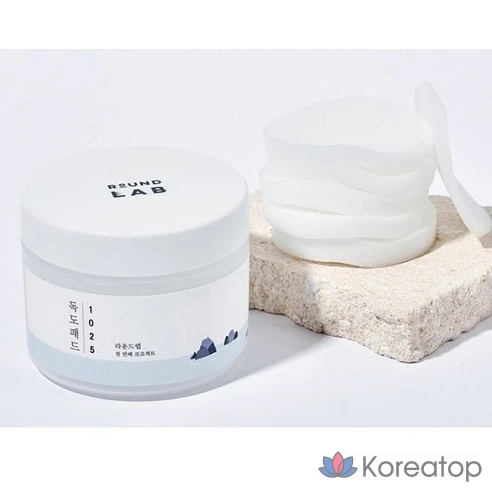 Мягкие отшелушивающие пэды с морской водой Round Lab, 120 г