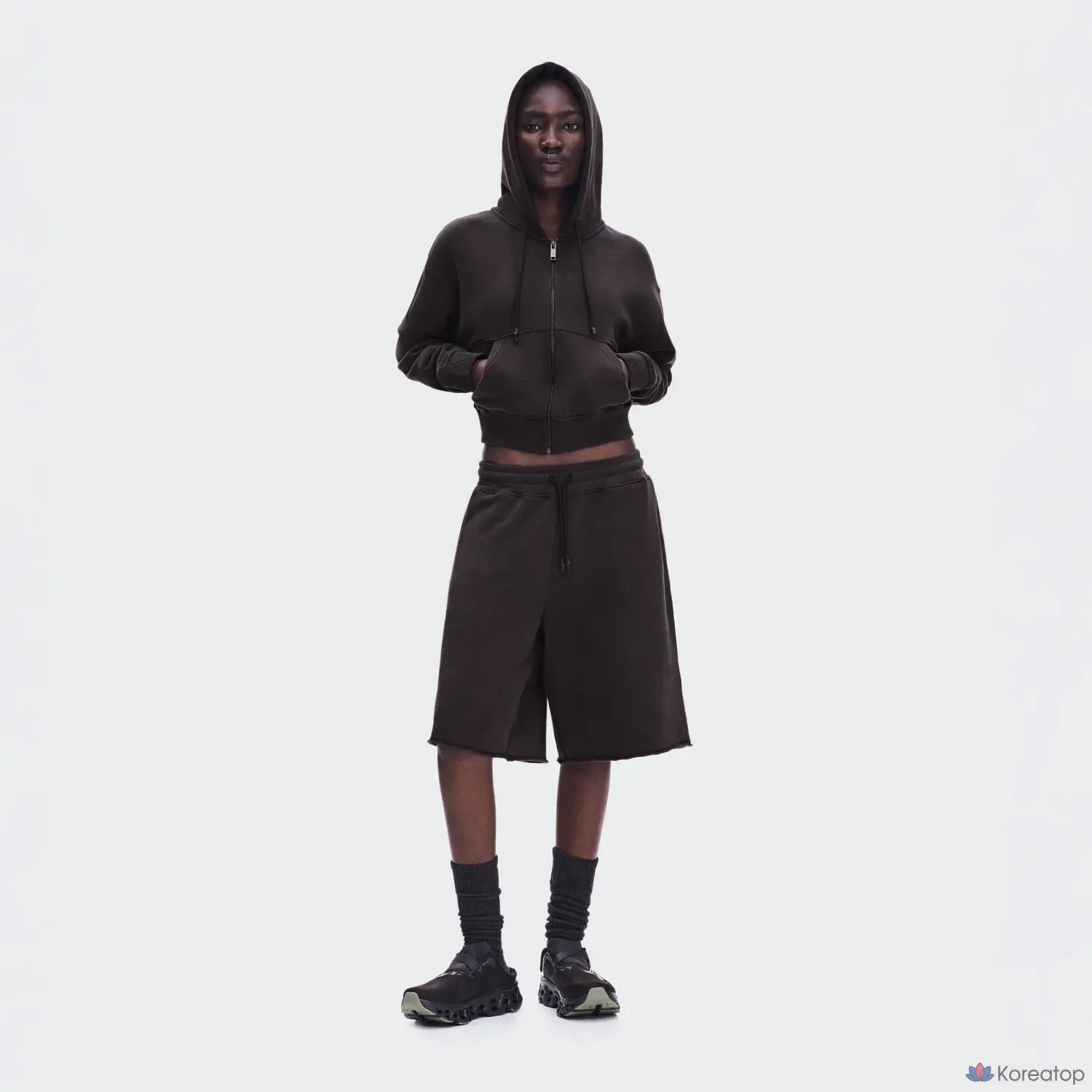 Шорты ON Club Collective Short FKA