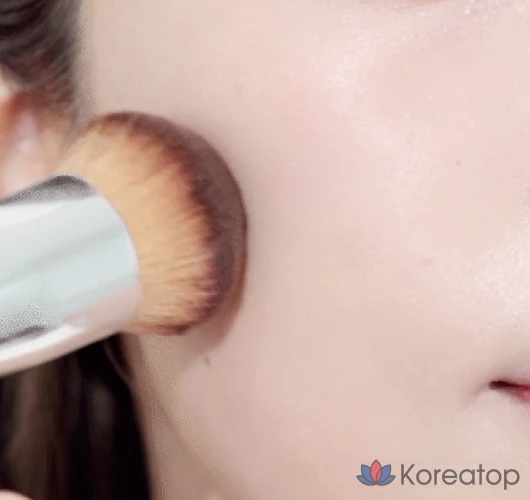 Тональный крем-кушон Noble Glow Cover Cushion Foundation 12 г, сменный блок 12 г, № 21, нейтральный цвет слоновой кости, 1 шт., фото 6