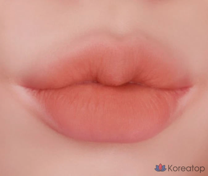 Матовая помада Innisfree Airy Matte Lipstick, 3,5 г, 1 шт., № 1, с миндальным маслом., фото 2