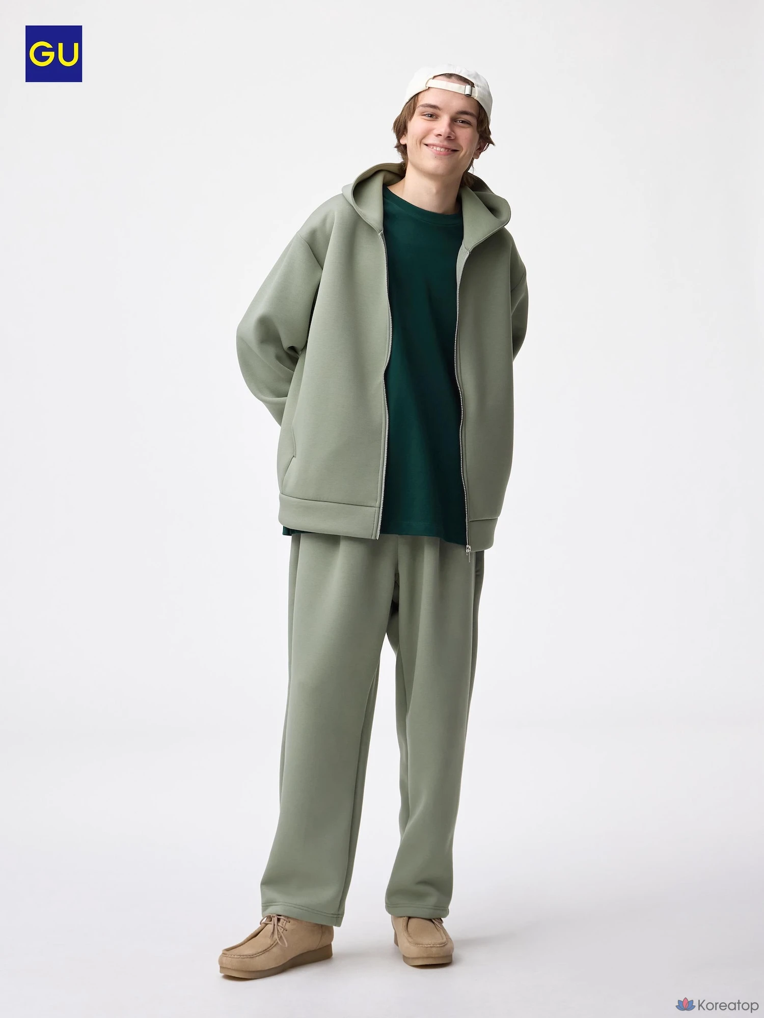 Брюки Uniqlo Puff Sweat Carrot Pants