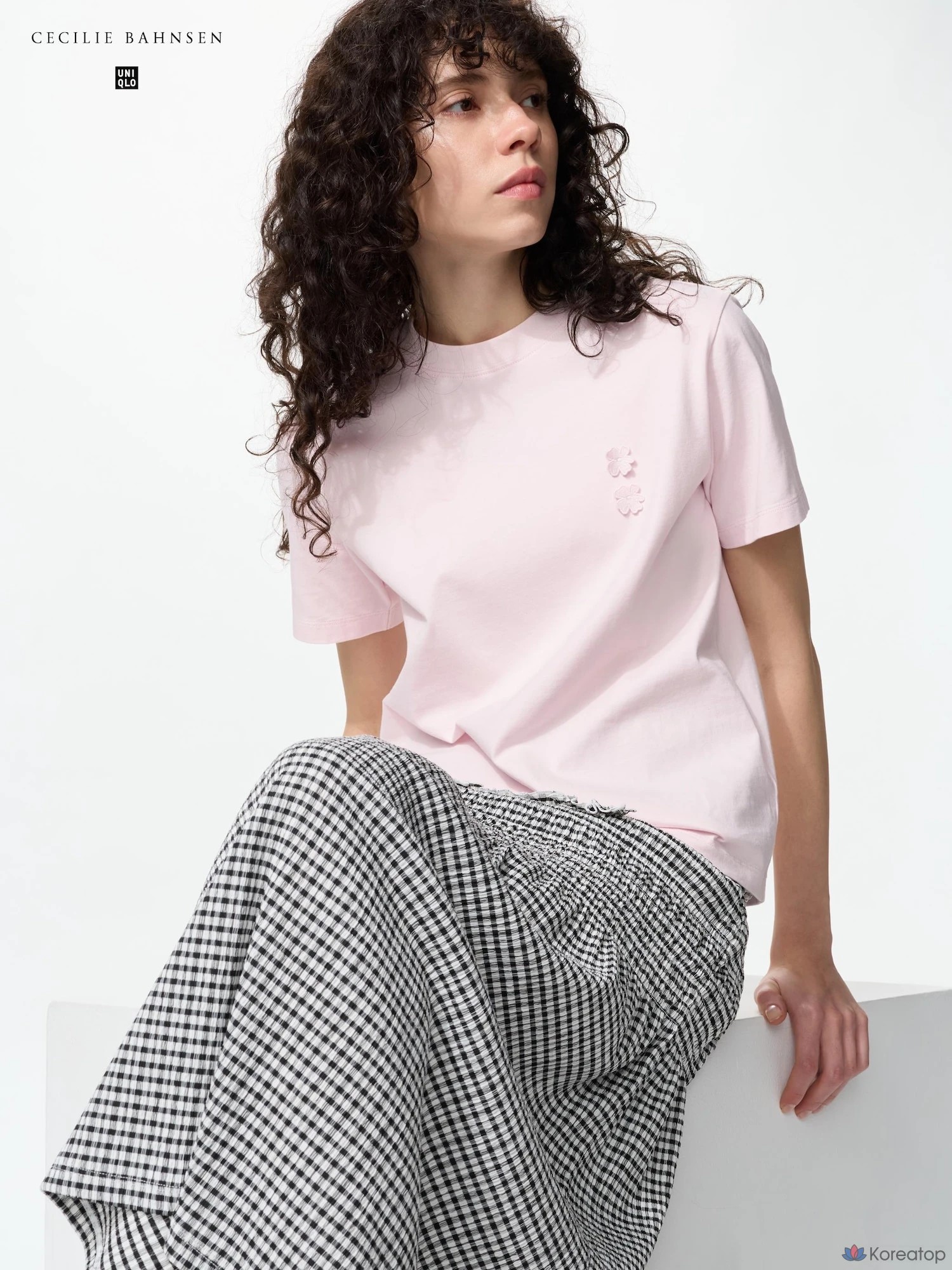Футболка Uniqlo Graphic T B